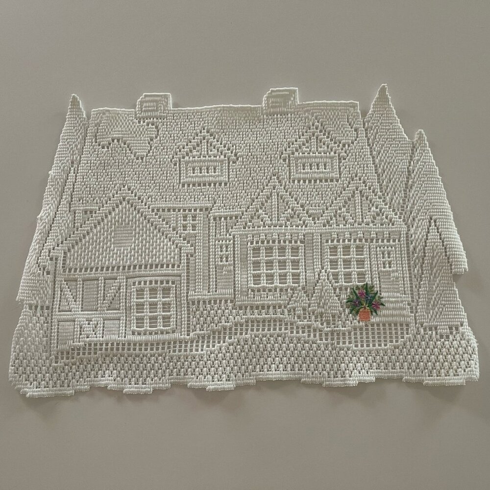 Heritage Alpine Table Lace Victorian House Placemat Floral Embroidered Vintage